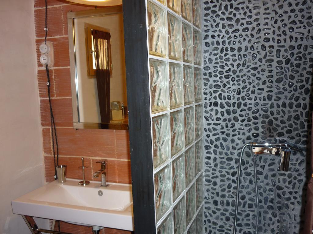 Villa La Fontaine Des Noyers Saint-Saturnin-lès-Apt Habitación foto